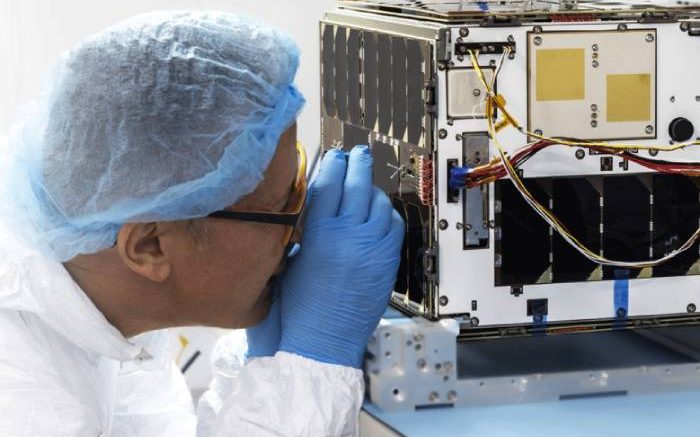 Two ESA Φ-lab-enabled satellites launched