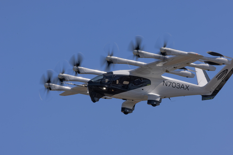 T01_Flight_Hero_01