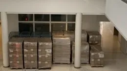 Palettes en attente du transfert vers Blagnac