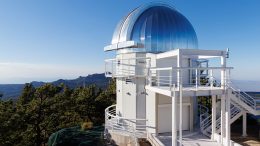 Premiere lumiere de COLIBRI telescope terrestre a la rapidite inegalee