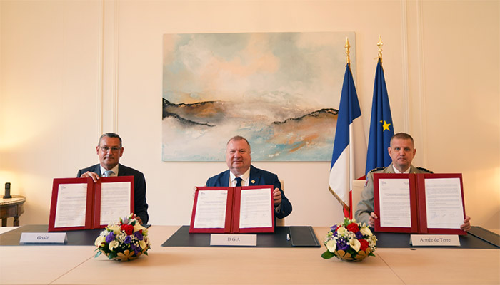 Signature une convention de partenariat entre la DGA armee de Terre et la société Geo4i en faveur de la reserve industrielle de defense