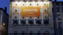 Visuel easyJet x ONMT - Place Bellecour